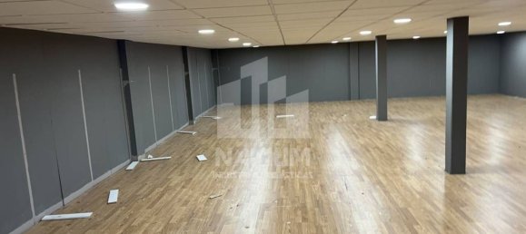 1721m² Commercial property in Fuenlabrada, Spain No. 191148 5