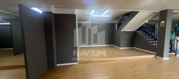 1721m² Commercial property in Fuenlabrada, Spain No. 191148 11