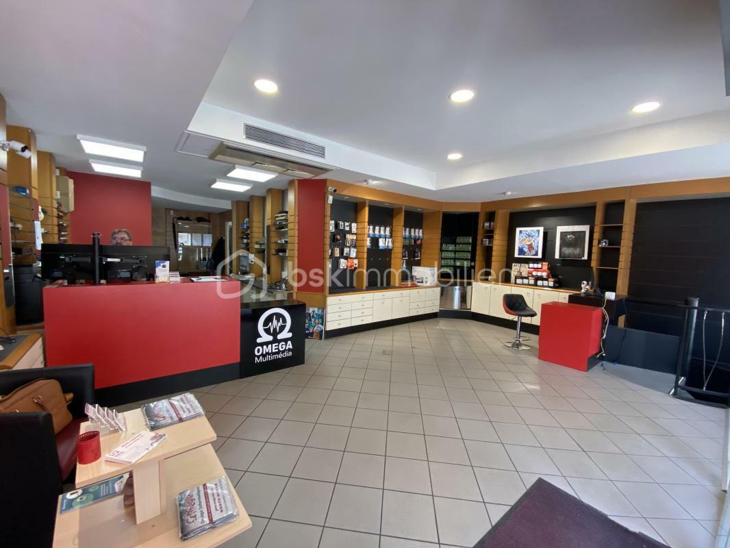 Коммерческая недвижимость 129м² в Пон-де-Шерюи, Франция № 355413