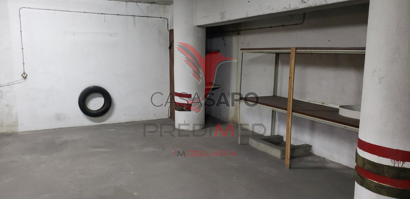  Garage in Quarteira, Portugal No. 199037