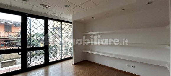 2 rooms Commercial property in Rome, Italy No. 217928 6