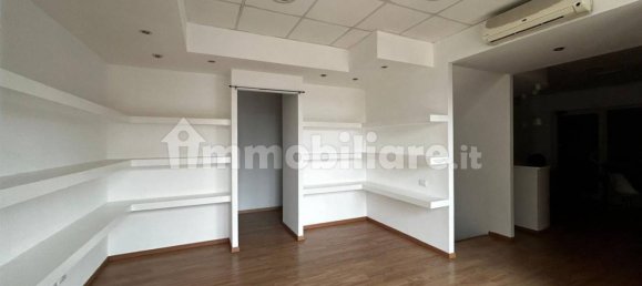 2 rooms Commercial property in Rome, Italy No. 217928 24