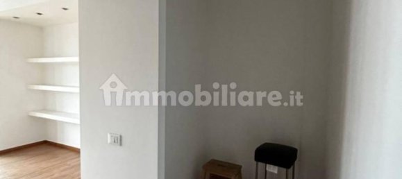 2 rooms Commercial property in Rome, Italy No. 217928 5
