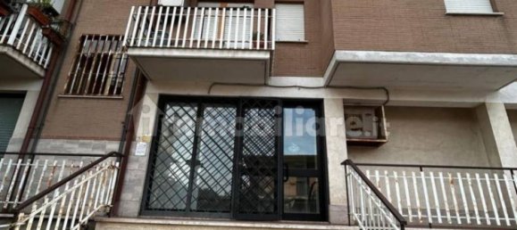 2 rooms Commercial property in Rome, Italy No. 217928 3