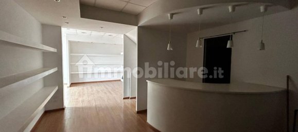2 rooms Commercial property in Rome, Italy No. 217928 7