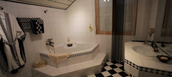 Дом с 8 комнатами в Оберлойсдорф, Австрия № 177254 19