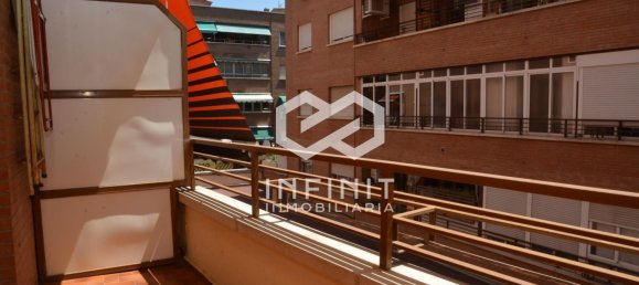Apartamento de 4 dormitorios en Alcalá de Henares, Spain No. 136954 37