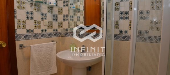 Apartamento de 4 dormitorios en Alcalá de Henares, Spain No. 136954 4
