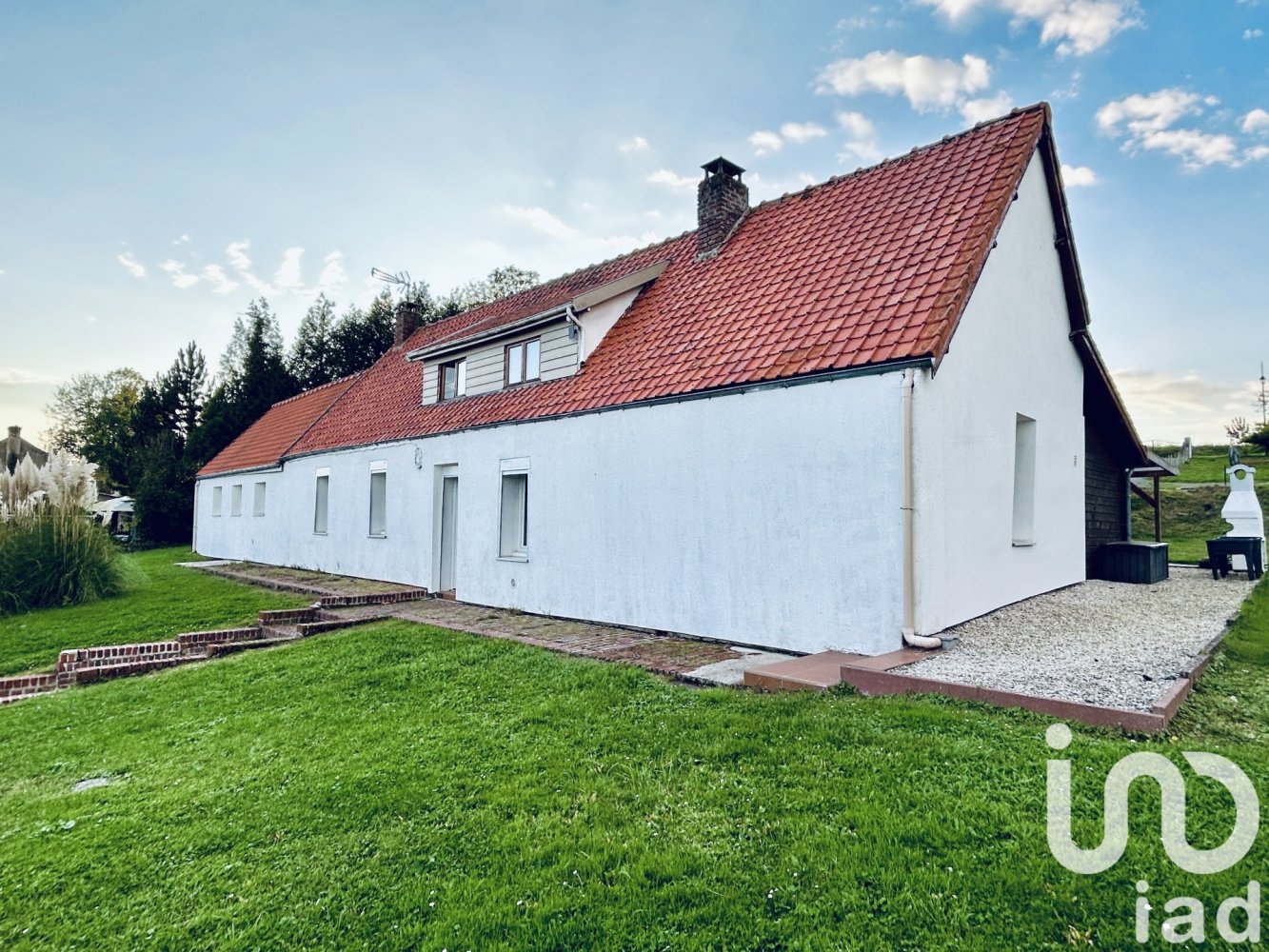 Adosado de 6 habitaciónes en Noyales, France No. 153623