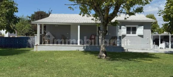 3 bedrooms Villa in Terracina, Italy No. 336529 2