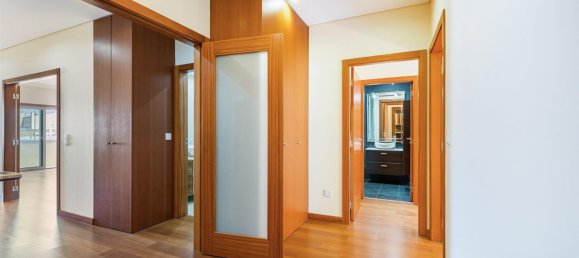 3 bedrooms Apartment in Senhora da Hora, Portugal No. 137885 7