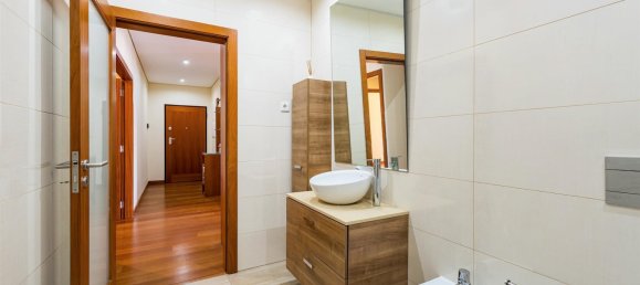 3 bedrooms Apartment in Senhora da Hora, Portugal No. 137885 23