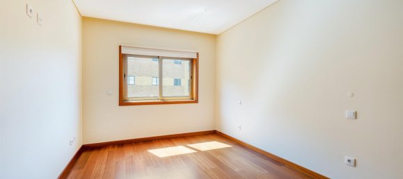 3 bedrooms Apartment in Senhora da Hora, Portugal No. 137885 20