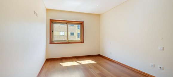 3 bedrooms Apartment in Senhora da Hora, Portugal No. 137885 15