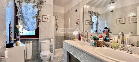 Villa de 3 dormitorios en Lucca, Italy No. 91549 20