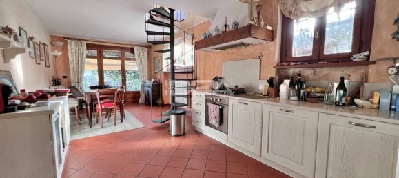 Villa de 3 dormitorios en Lucca, Italy No. 91549 7