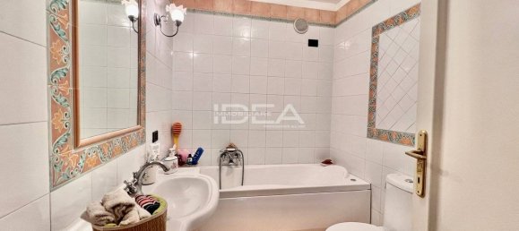 Villa de 3 dormitorios en Lucca, Italy No. 91549 2