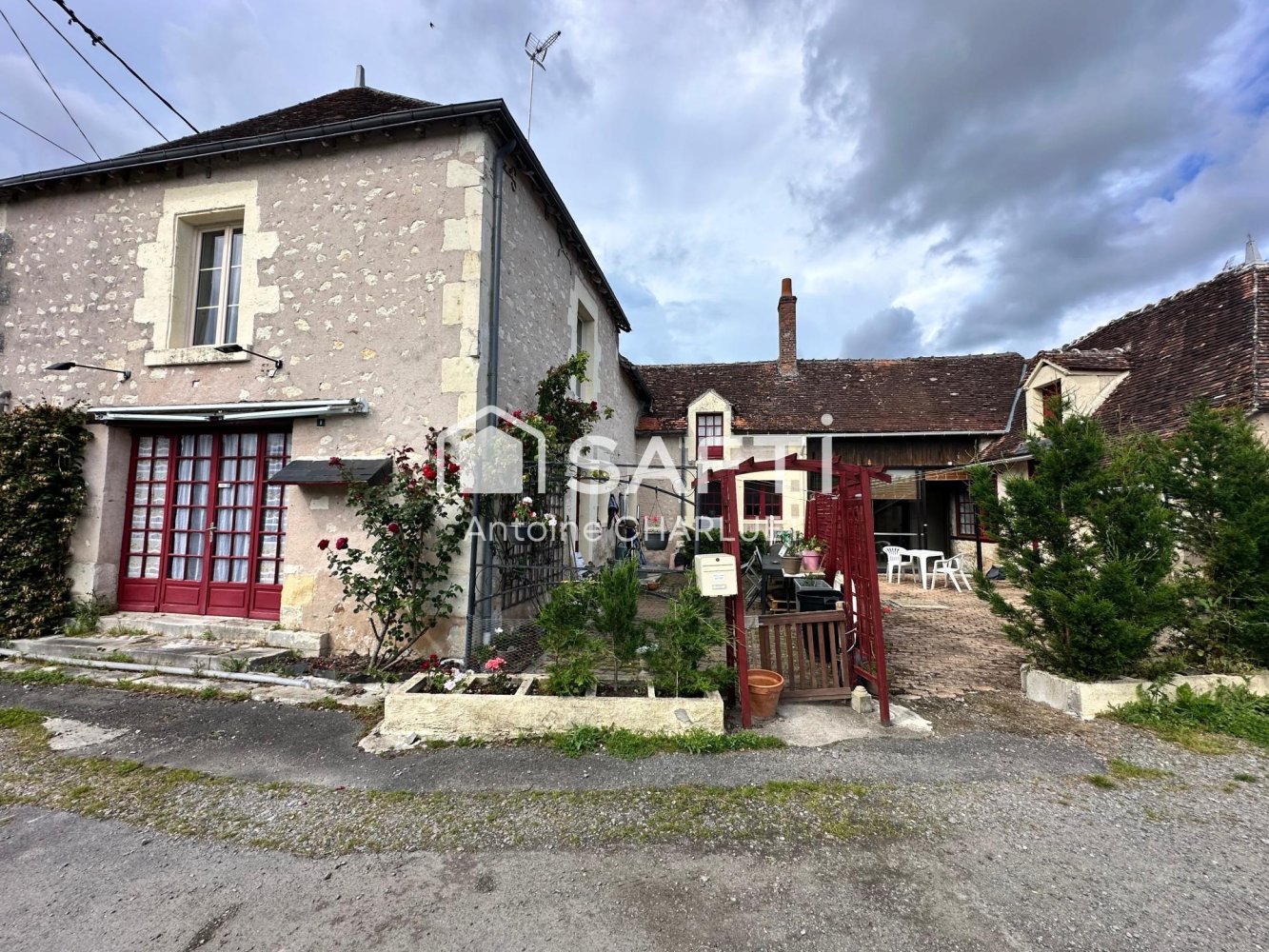 5 bedrooms House in Le Tranger, France No. 61252