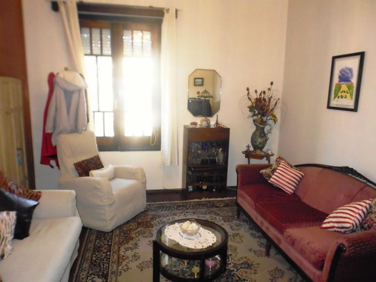 2 bedrooms House in Montevideo, Uruguay No. 11682