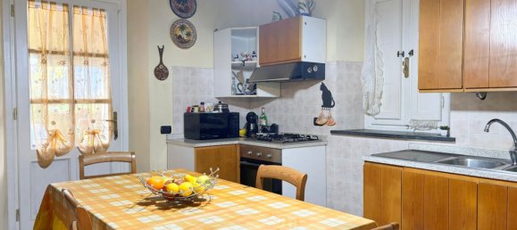 4غرفة منزل في Lucca, Italy رقم 218468 10