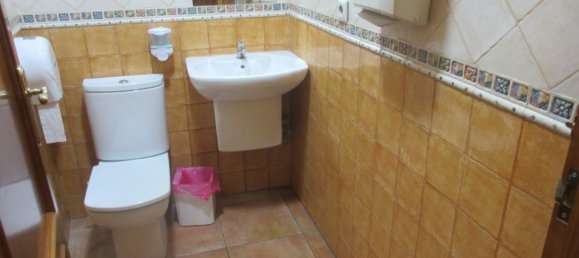 75m² Commercial property in Benidorm, Spain No. 172381 18