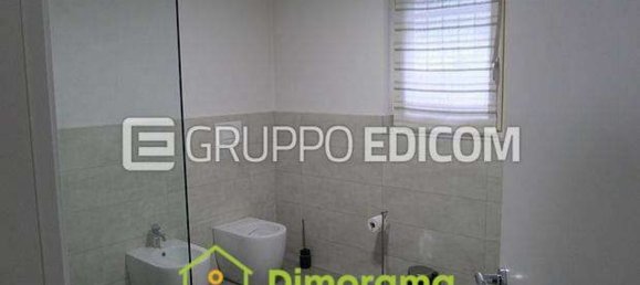 Casa de 8 dormitorios en Parabiago, Italy No. 360709 2