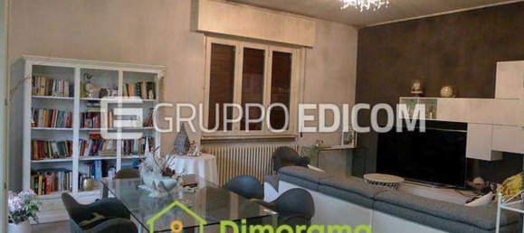 Casa de 8 dormitorios en Parabiago, Italy No. 360709 6