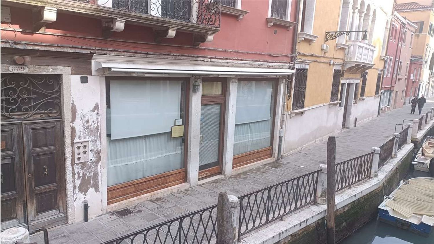 94m² Commercial property in Venice, Italy No. 61604