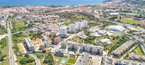 Apartamento de 2 dormitorios en Albufeira, Portugal No. 101160 2