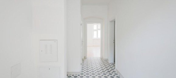 2 rooms Apartment in Hernals, Austria No. 234256 3