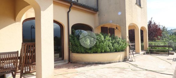 Villa de 5 dormitorios en Manoppello, Italy No. 283715 14