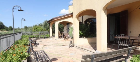 Villa de 5 dormitorios en Manoppello, Italy No. 283715 13