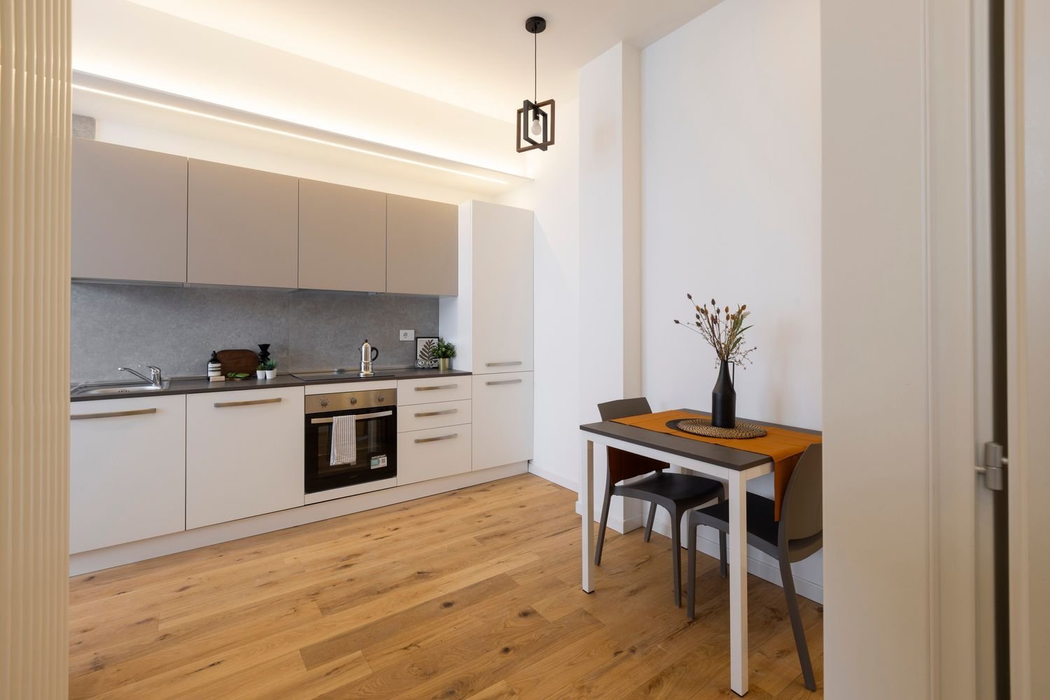 2 rooms Apartment in Milan, Italy No. 245031