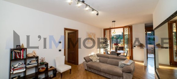 3 rooms Apartment in Rome, Italy No. 48605 8