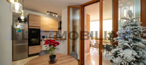 3 rooms Apartment in Rome, Italy No. 48605 9
