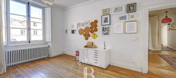 4 chambres Appartement à Versailles, France No. 115849 9