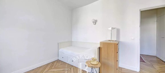 4 chambres Appartement à Versailles, France No. 115849 12