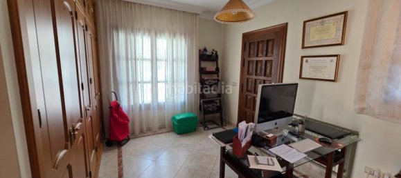 4 bedrooms House in Los Barrios, Spain No. 188800 10