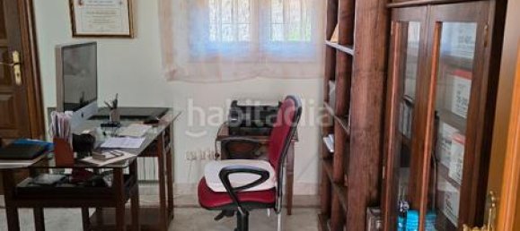 4 bedrooms House in Los Barrios, Spain No. 188800 9