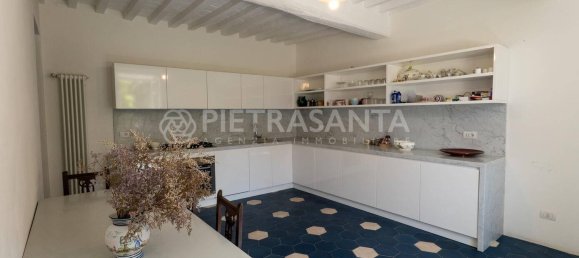 2 Schlafzimmer Villa in Pietrasanta, Italy, Nr. 278266 2