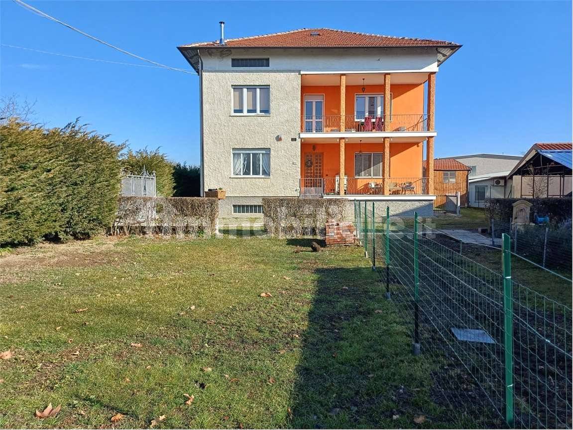 2 bedrooms Apartment in Cirié, Italy No. 133546