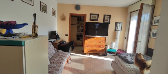 Studio in Bareggio, Italy No. 290595 5