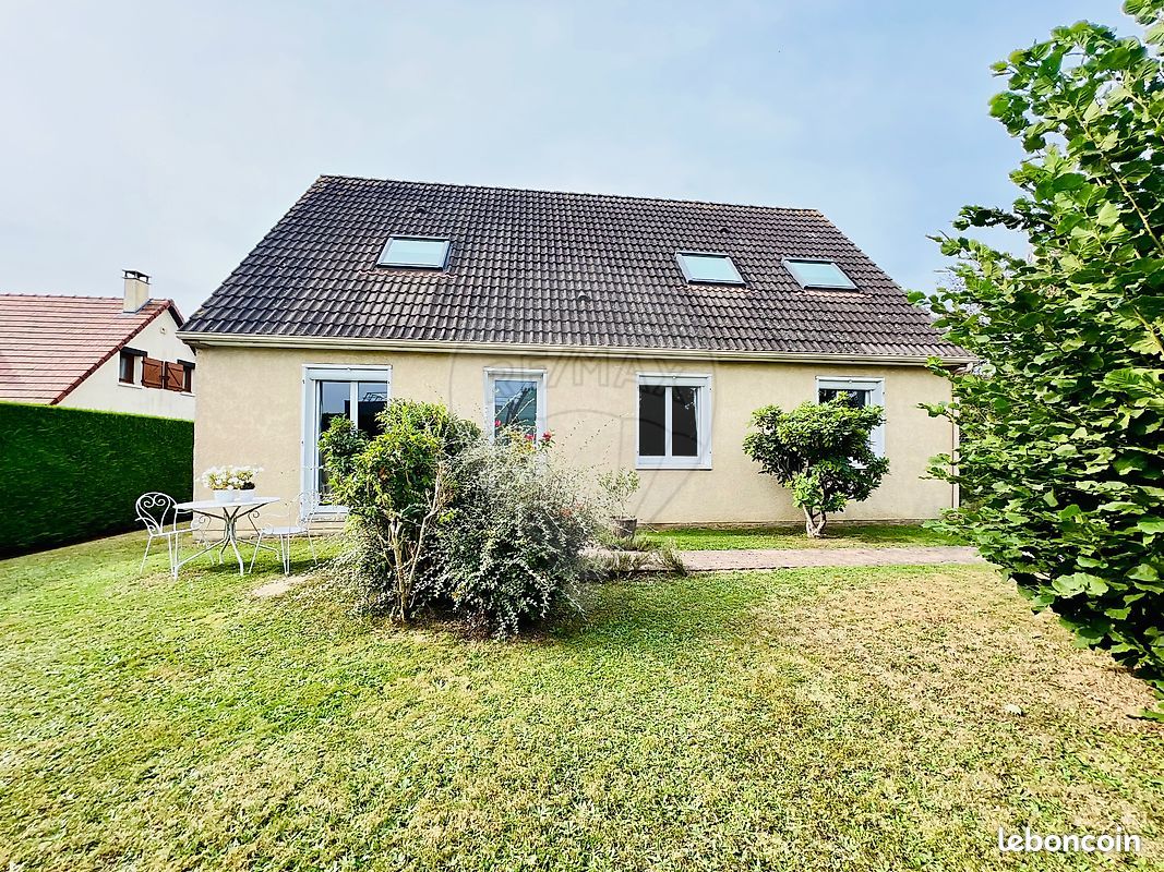 5 Schlafzimmer Haus in Franqueville-Saint-Pierre, France, Nr. 353120