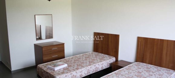 2 bedrooms Apartment in Salina, Malta No. 8705 3