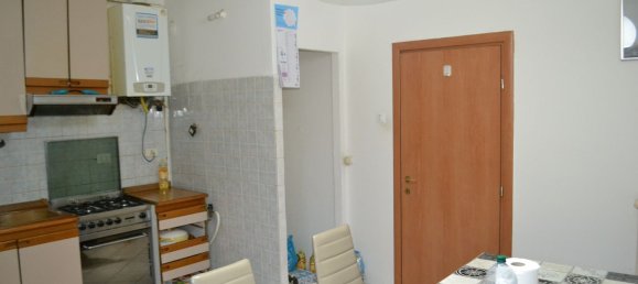 4 rooms Apartment in San Pietro in Casale, Italy No. 28757 3