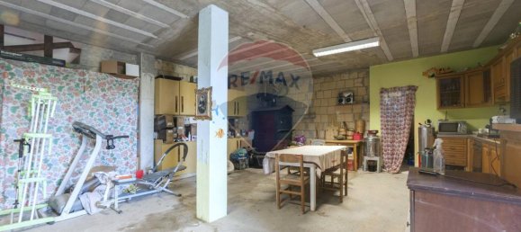 Дом с 4 комнатами в Лорето Апрутино, Италия № 177622 35