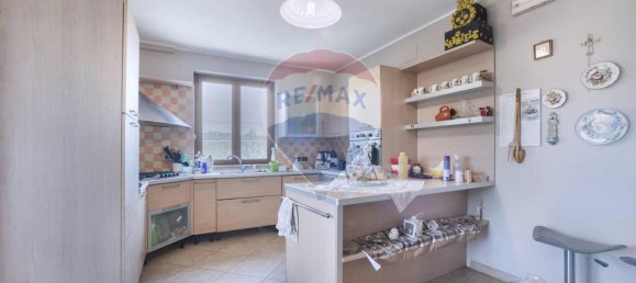 Дом с 4 комнатами в Лорето Апрутино, Италия № 177622 7