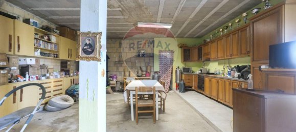 Дом с 4 комнатами в Лорето Апрутино, Италия № 177622 36