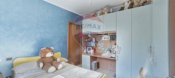 Дом с 4 комнатами в Лорето Апрутино, Италия № 177622 30