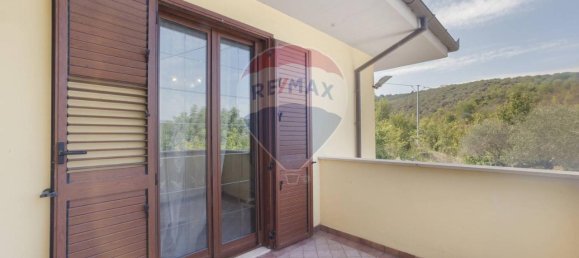 Дом с 4 комнатами в Лорето Апрутино, Италия № 177622 17